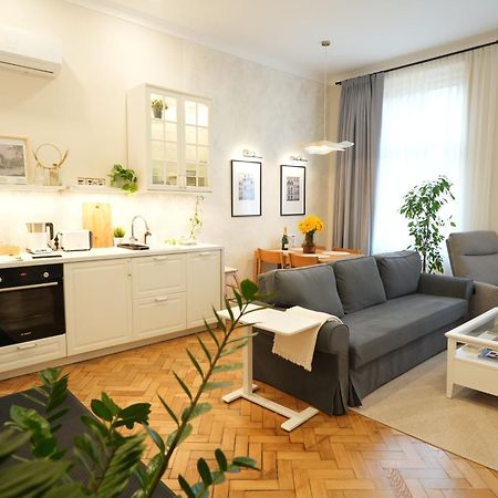 Apartment In Historic Center, Quiet Area, Ac Sibiu Bagian luar foto