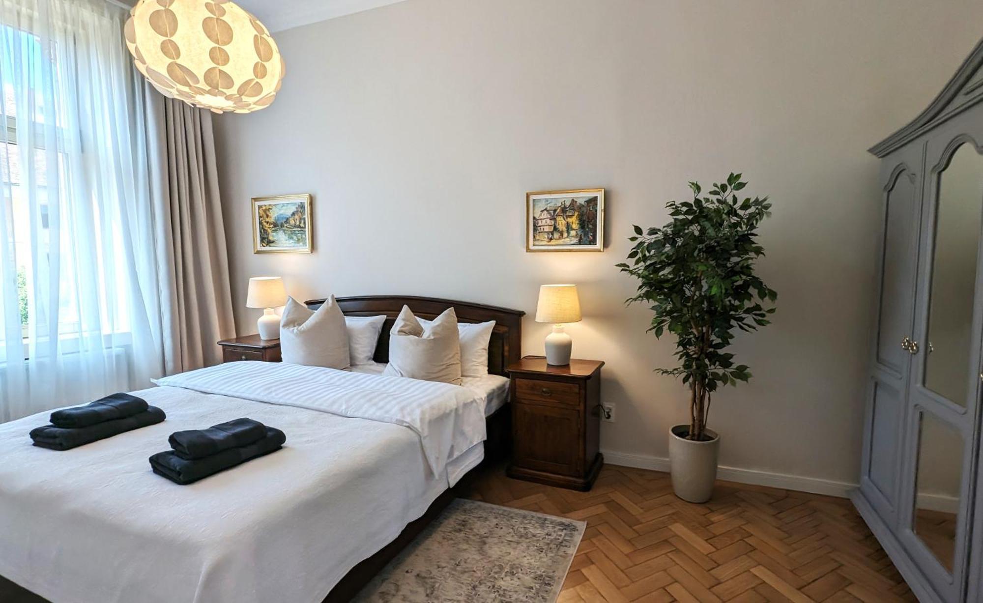Apartment In Historic Center, Quiet Area, Ac Sibiu Bagian luar foto