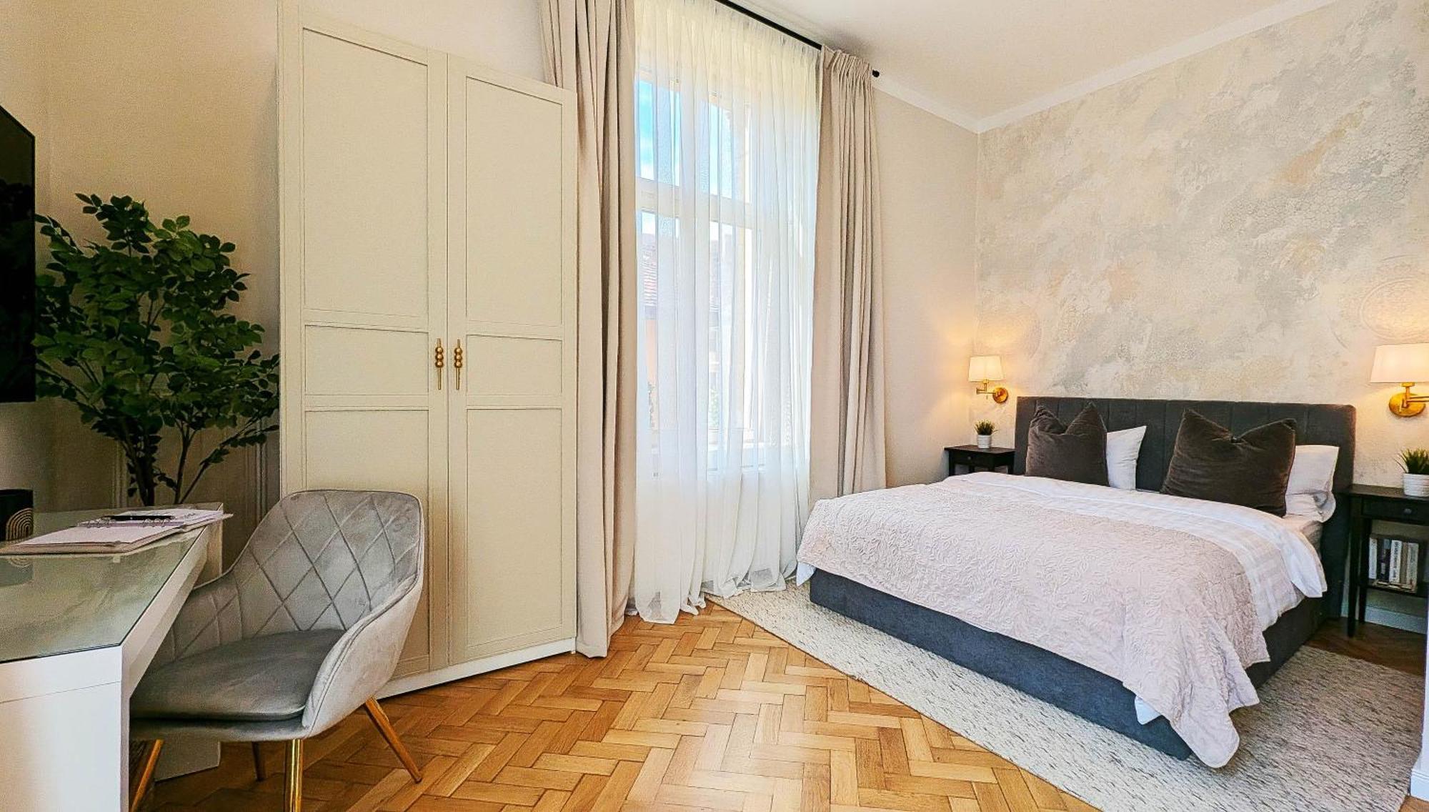 Apartment In Historic Center, Quiet Area, Ac Sibiu Bagian luar foto