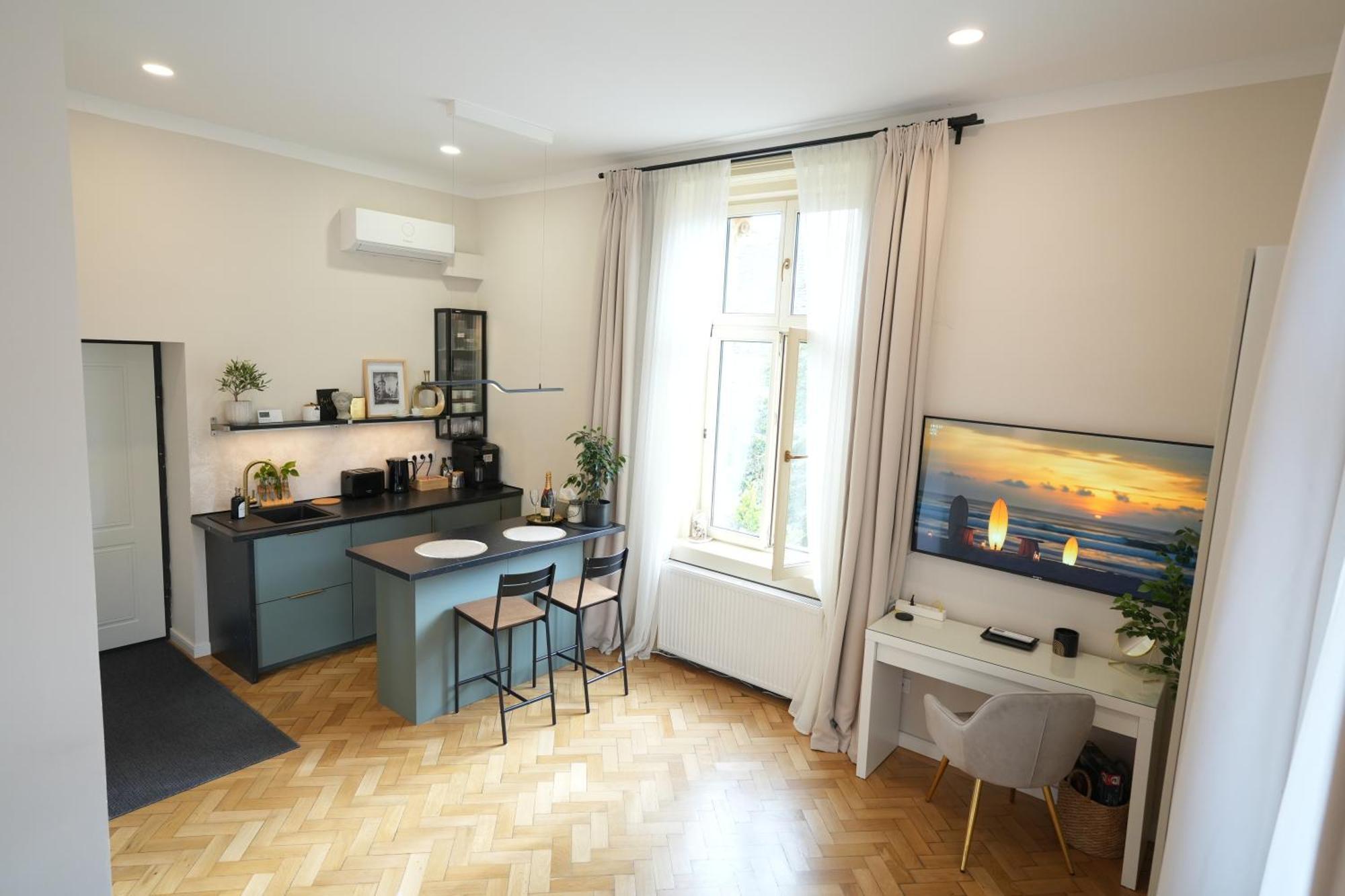 Apartment In Historic Center, Quiet Area, Ac Sibiu Bagian luar foto