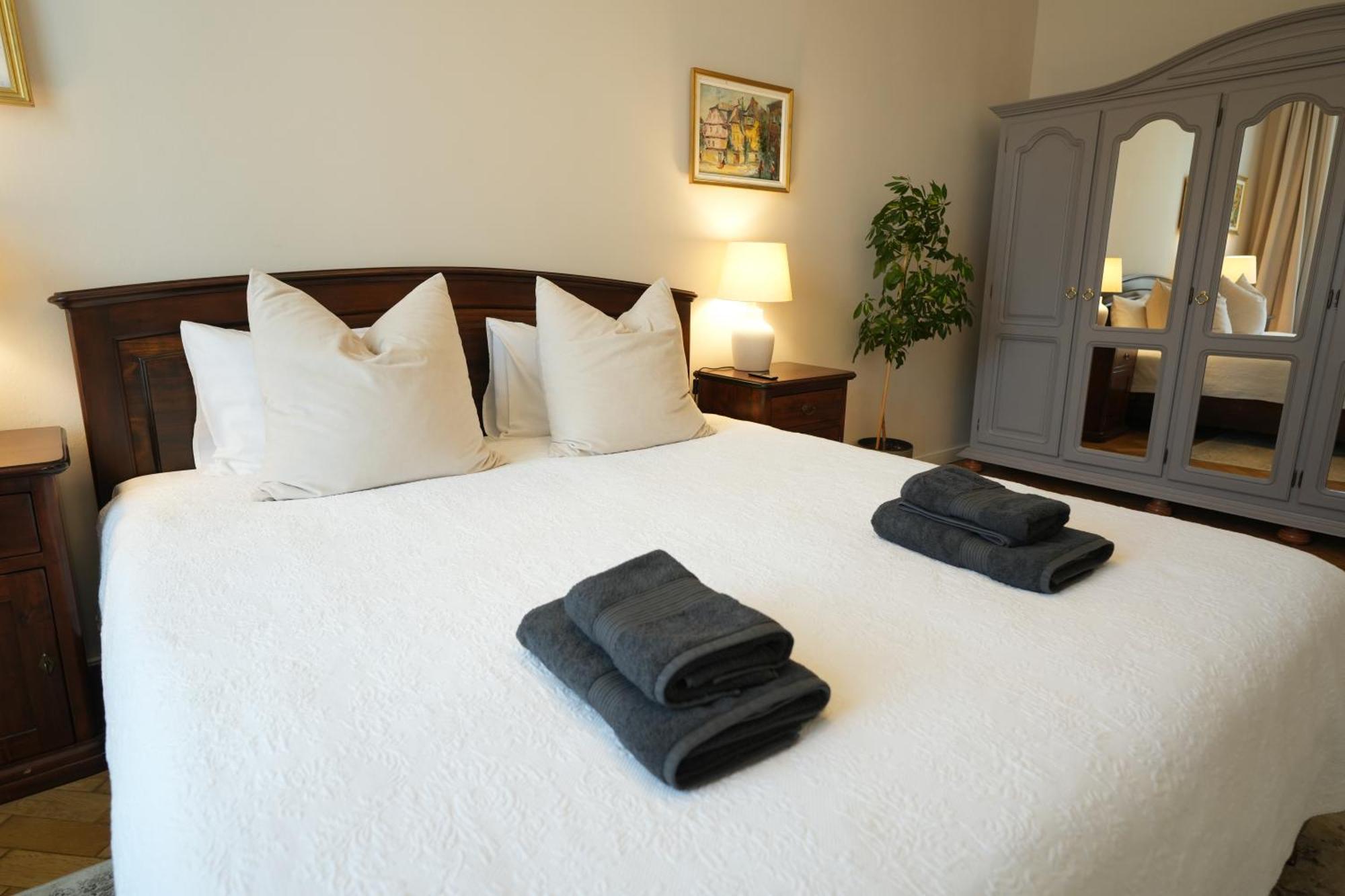 Apartment In Historic Center, Quiet Area, Ac Sibiu Bagian luar foto