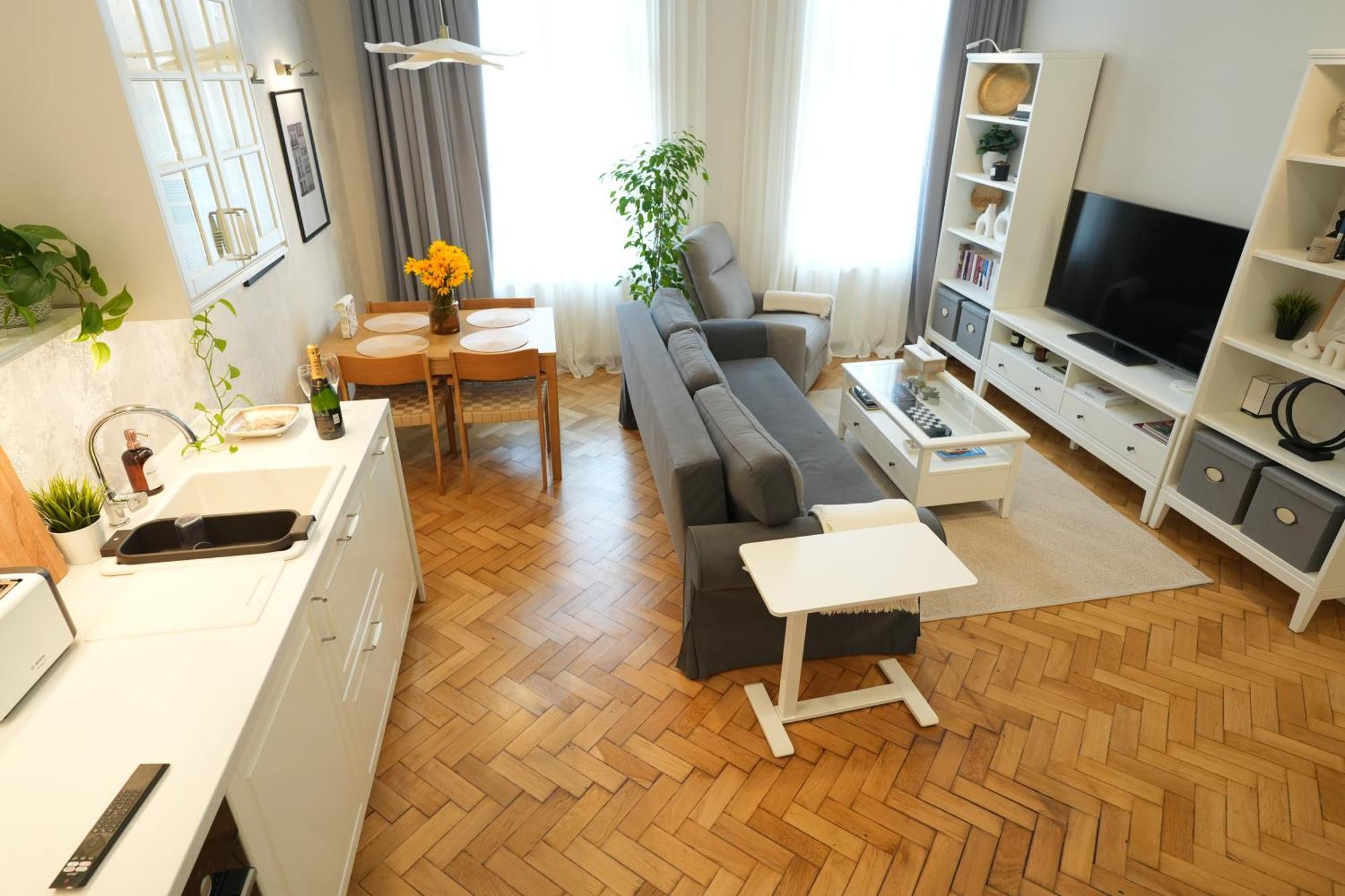 Apartment In Historic Center, Quiet Area, Ac Sibiu Bagian luar foto